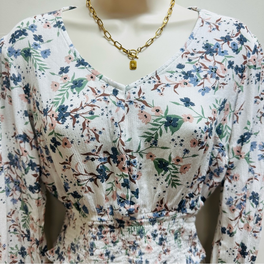 🌸🌸 super cute spring top size S - Picture 2 of 6